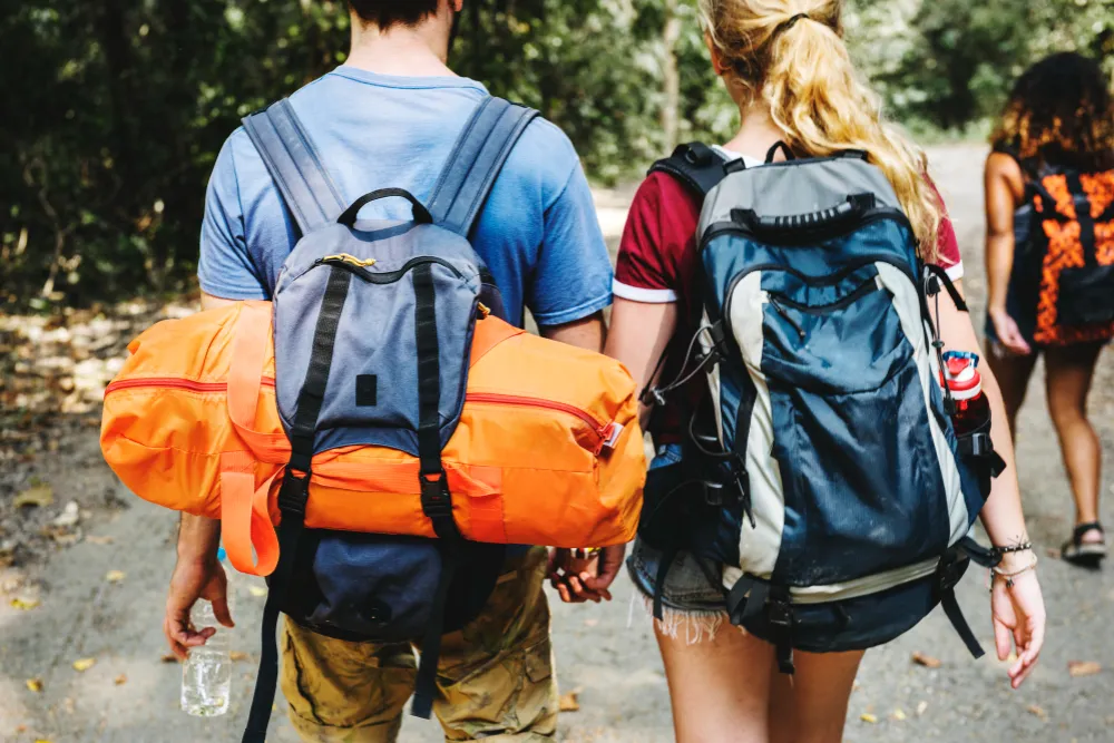 10 Tas Gunung Anti Air Terbaik Cocok untuk Pendaki
