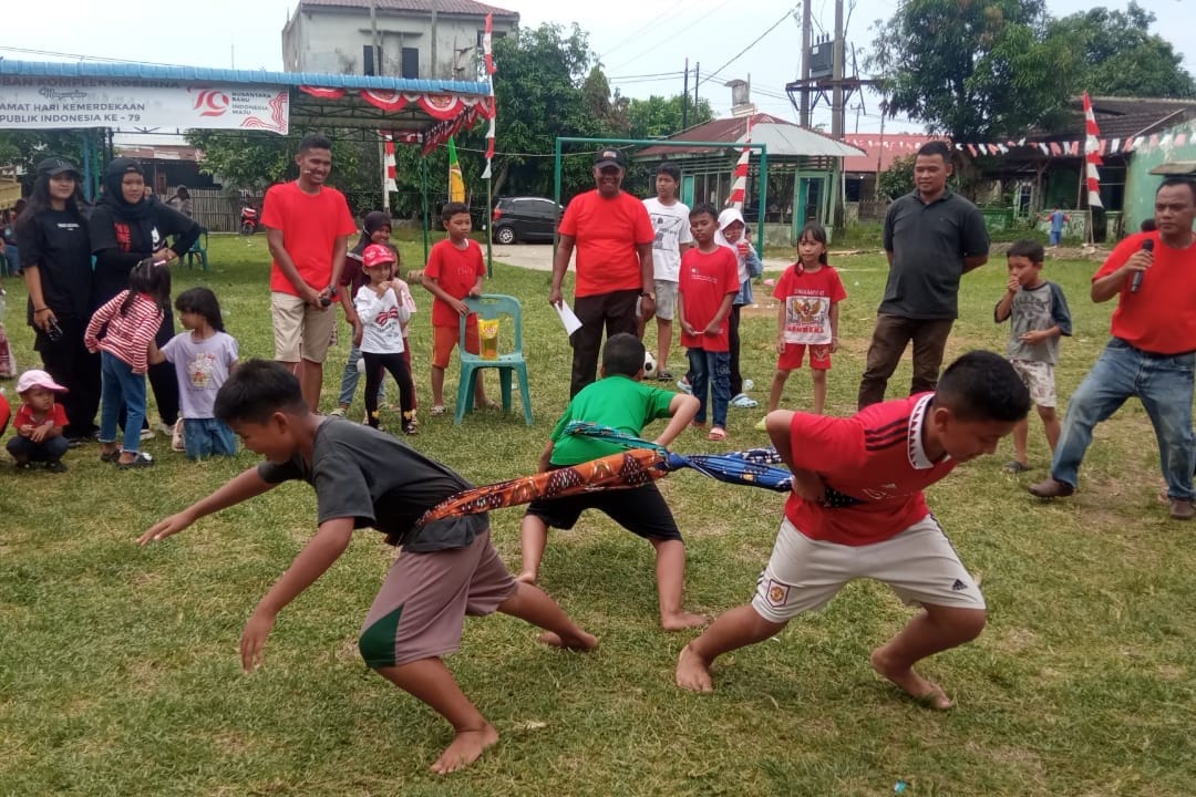 Tarik Tambang Sarung
