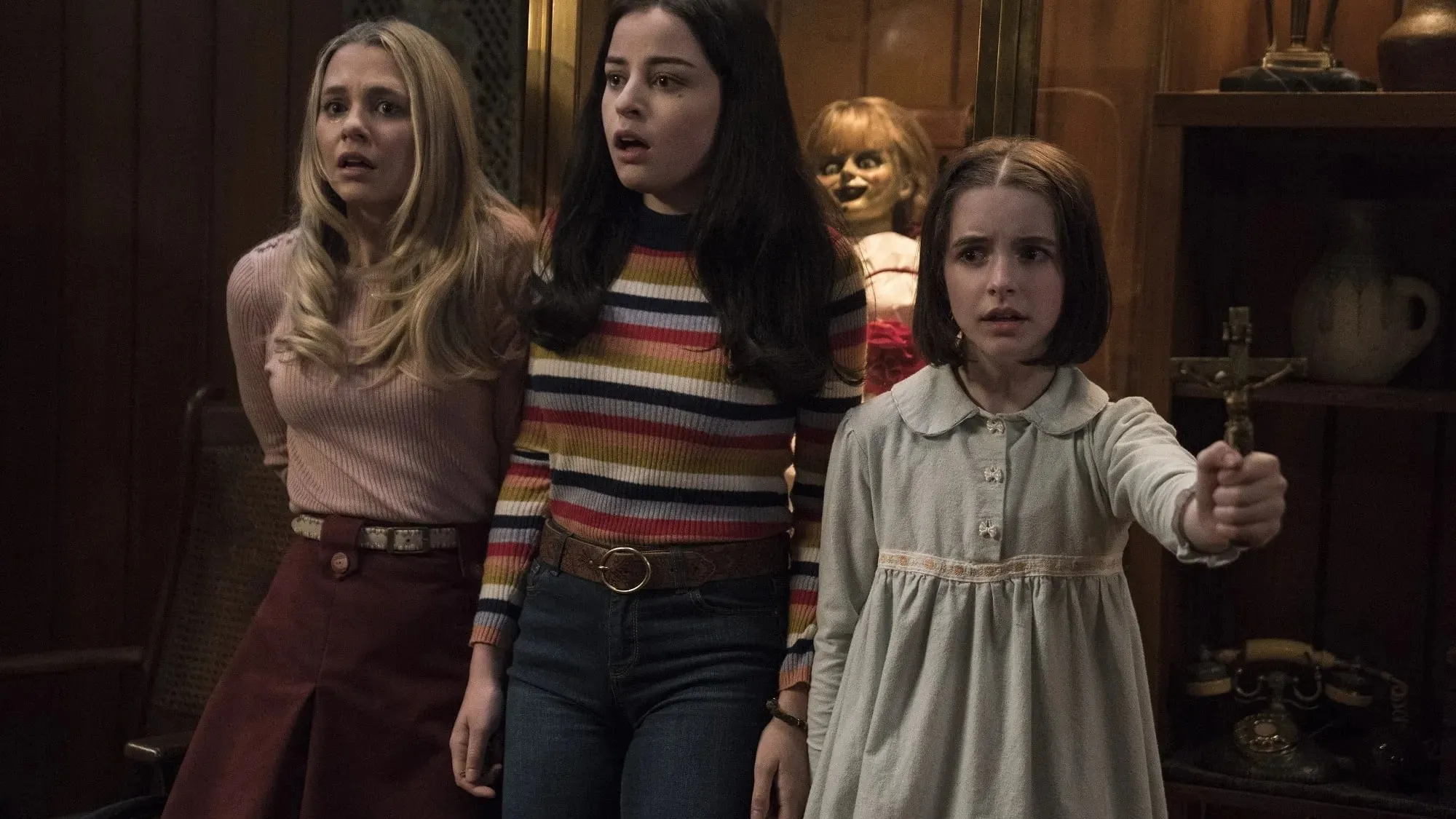 Urutan Nonton The Conjuring Universe, Annabelle Comes Home (2019)