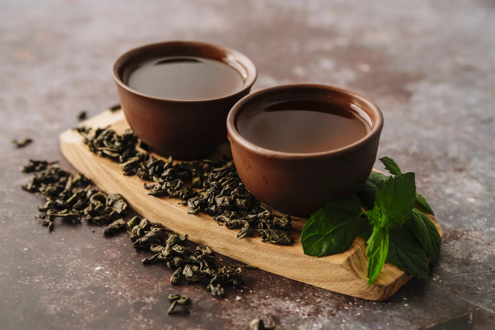 Perbedaan Mendalam Hojicha VS Matcha