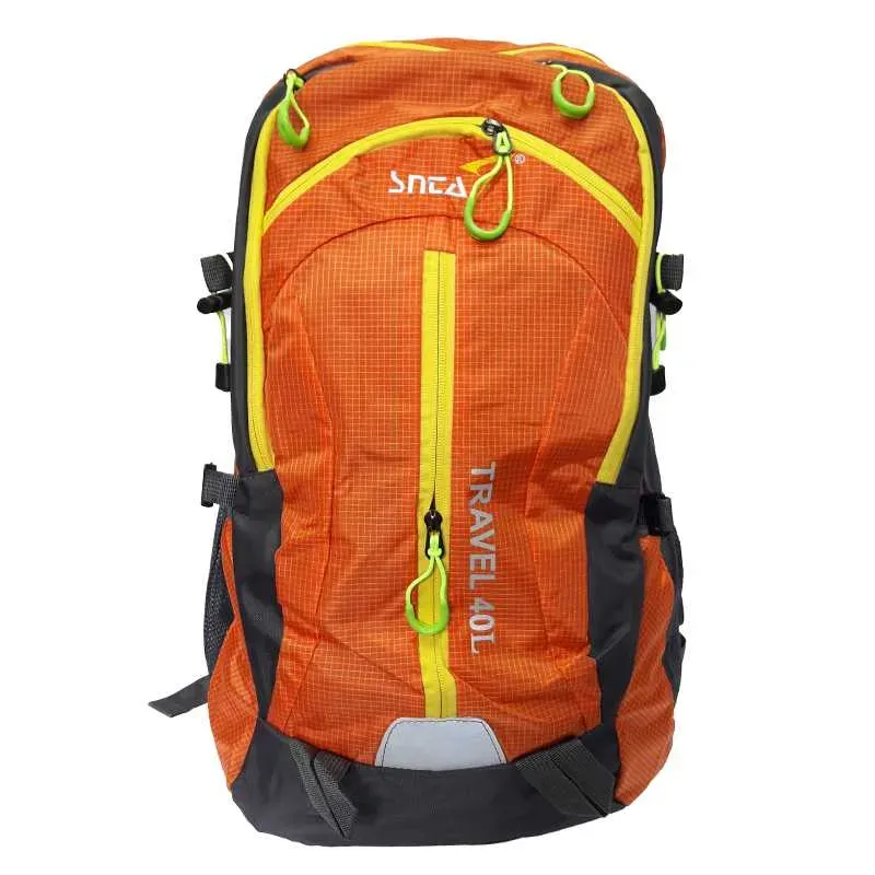 10 Tas Gunung Anti Air Terbaik Cocok untuk Pendaki
