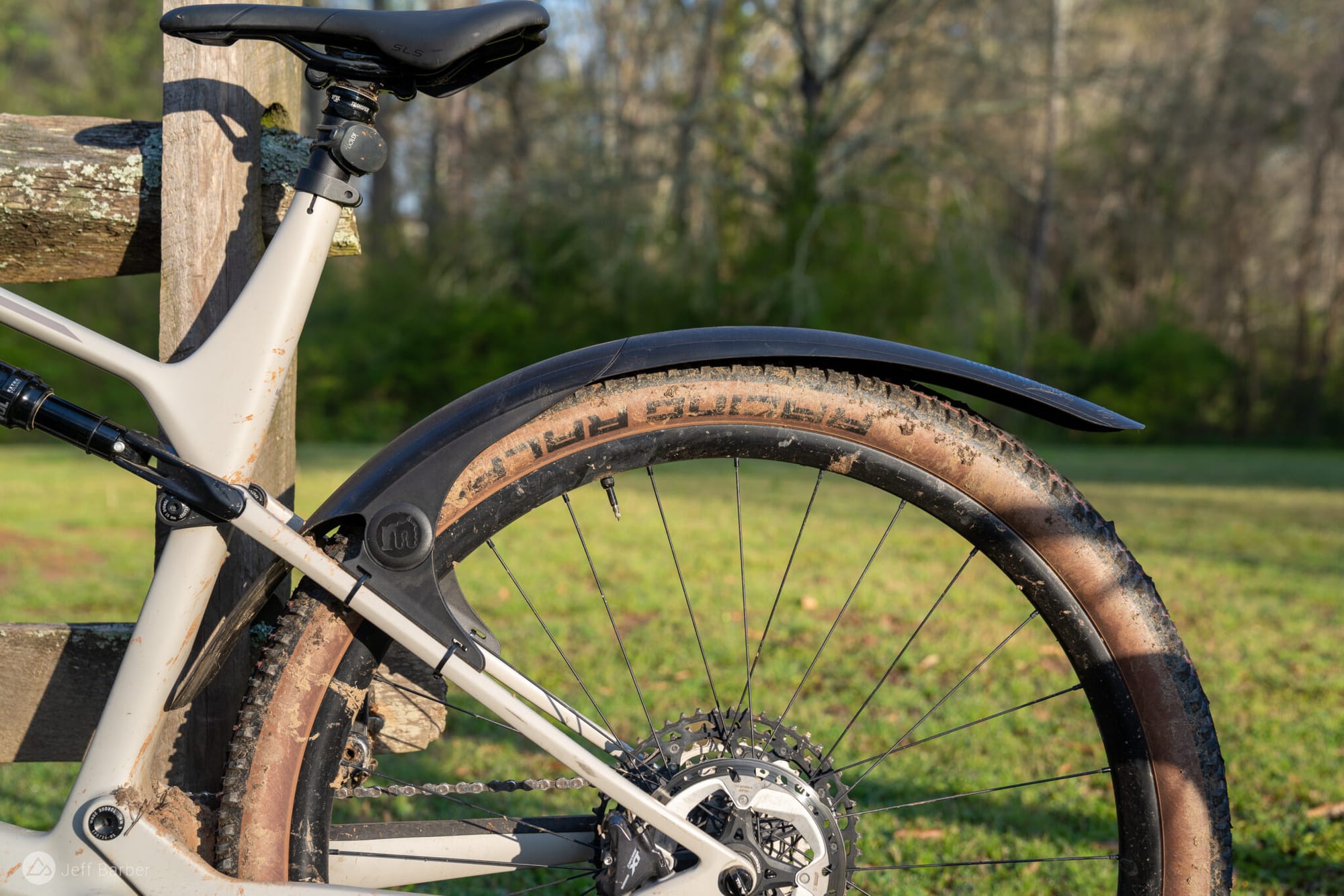 Fender atau Spakbor Sepeda